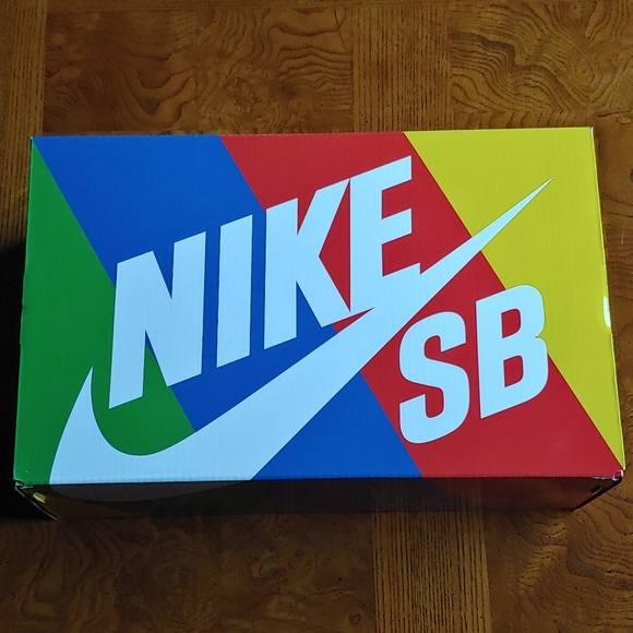 Nike SB Dunk Ben & Jerry's Men's Sz 9 Chunky Dunky - Picture 7 of 7